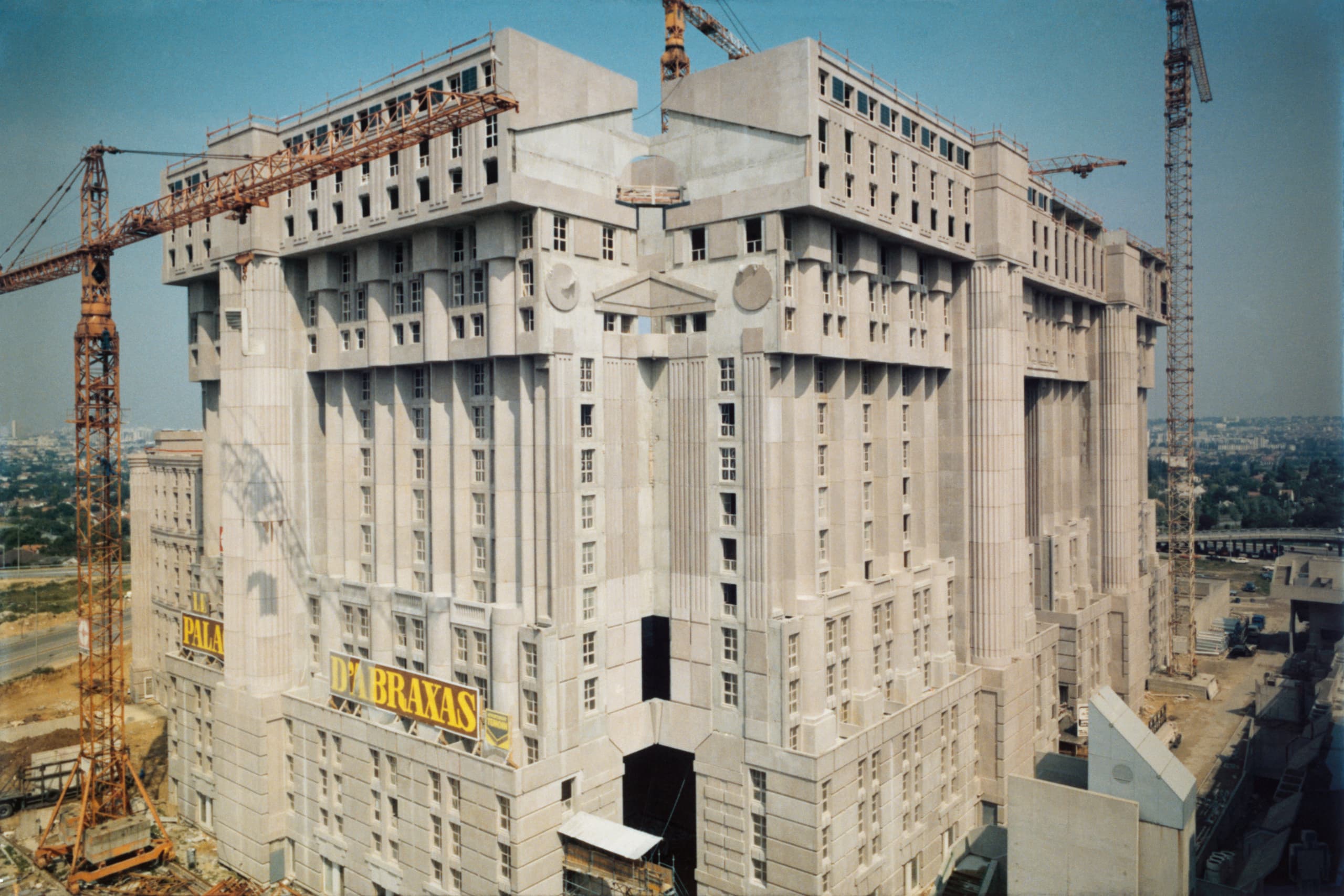 Bofill Taller De Arquitectura Studio Abraxas Image 03