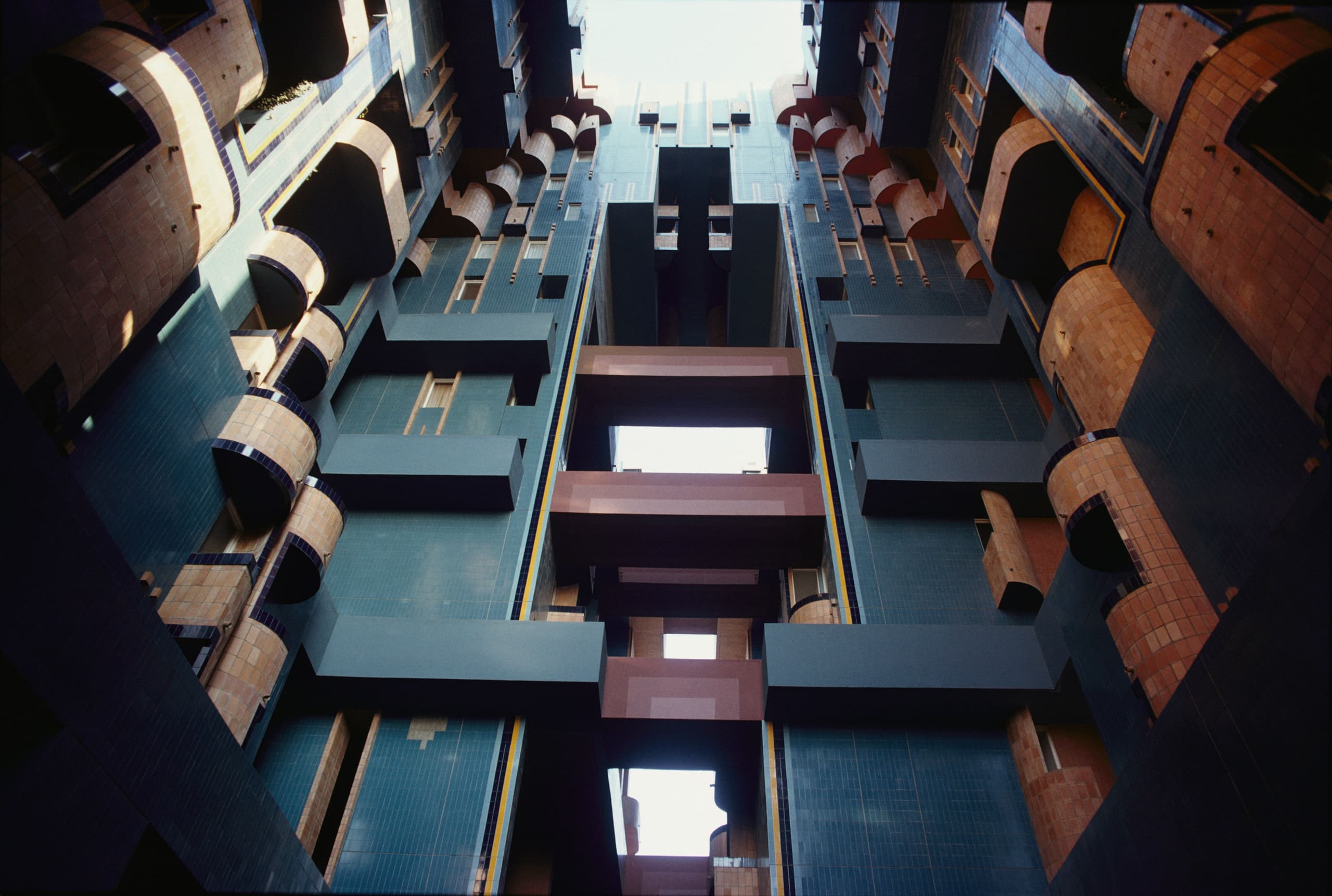 Bofill Taller De Arquitectura 1975 Walden 7 Barcelona Image 18