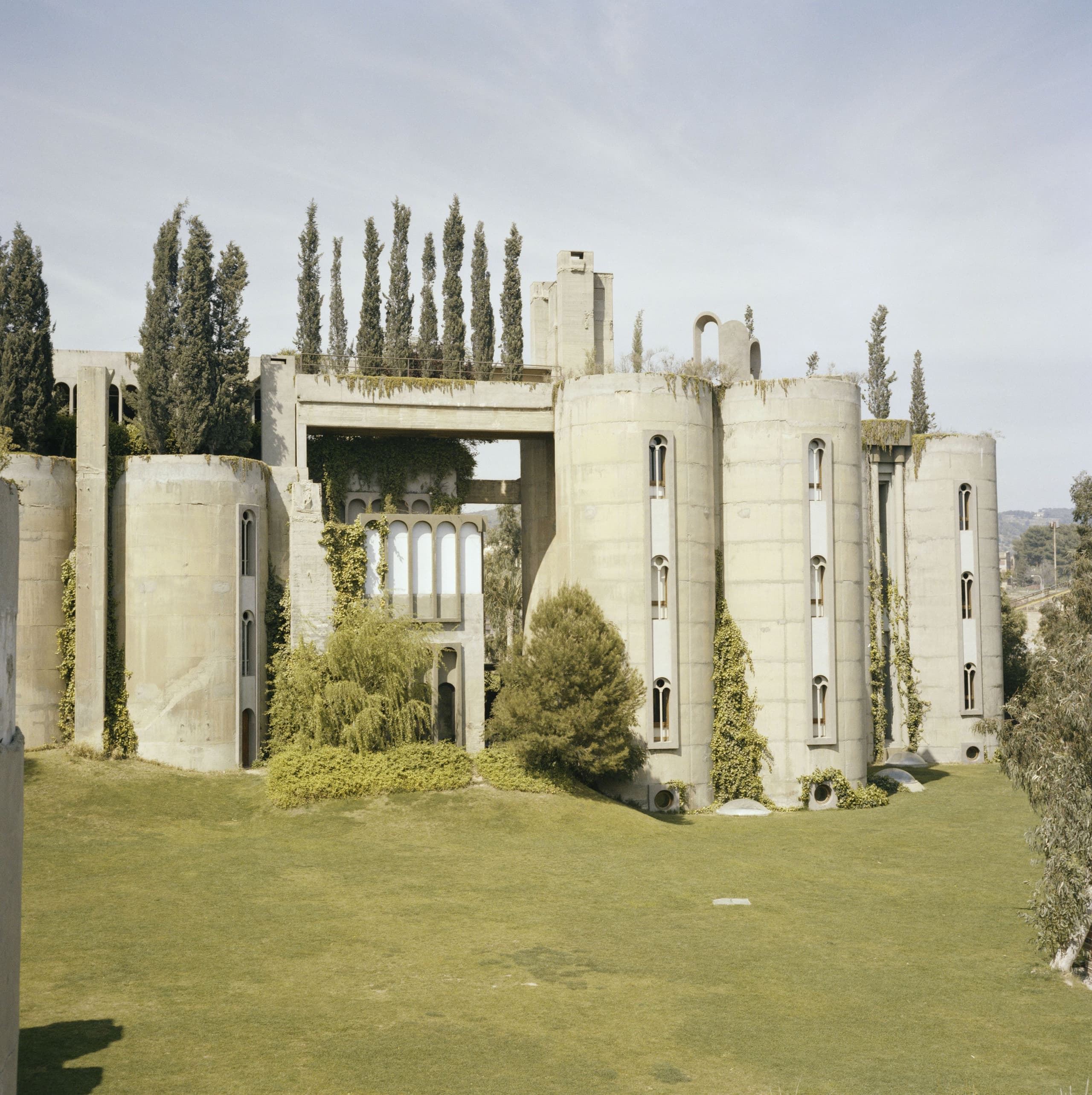 Bofill Taller De Arquitectura 1973 La Fábrica Sant Just Desvern Image 15 Portada